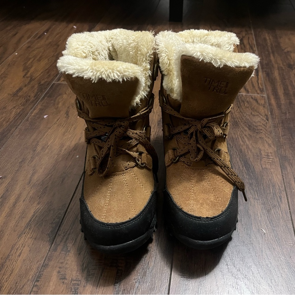 Time & Tru Women’s Brown Boots